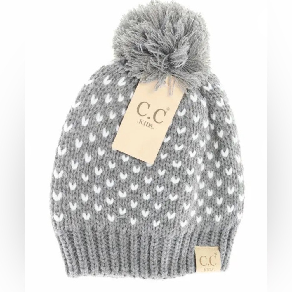 C.C. KIDS Heart Knit Light Gray & White Heart Pom Beanie KIDS2088            NWT